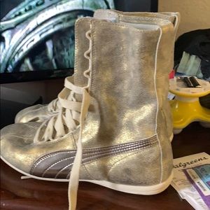 Hightop puma sneakers